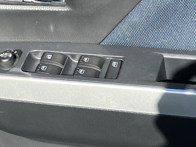 ルーミー カスタムＧ　１オーナー・メモリーナビ・バックカメラ・Ｂｌｕｅｔｏｏｔｈ・フルセグＴＶ・ＤＶＤ／ＣＤ再生・ＥＴＣ・両側電動スライドドア・コーナーセンサー・スマートキー・ＬＥＤヘッドライト・衝突被害軽減ブレーキ（38枚目）