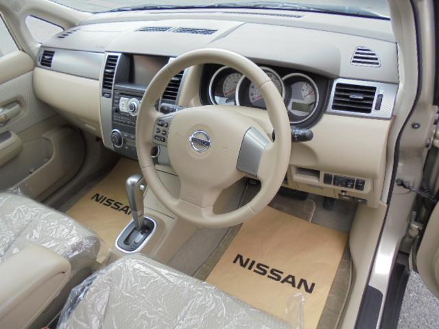 15M 禁煙車 ワンオーナー 純正ナビ サイド&バックカメラ(8枚目)