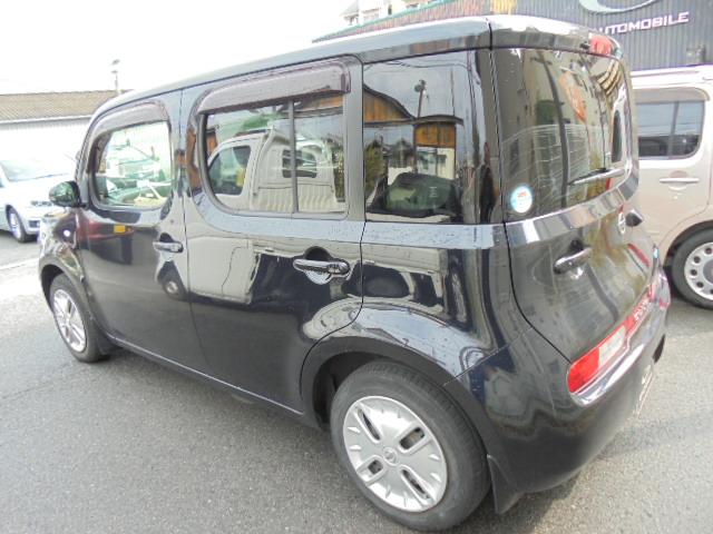キューブ １５Ｘ　禁煙車　自社レンタカーＵＰ　純正ワンセグ対応メモリーナビ　バックカメラ　ベンチシート　アイドリングストップ　ＥＴＣ　インテリジェントキー２個（5枚目）