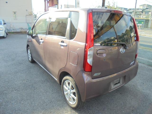 ムーヴ Ｘ　禁煙車　純正オプションケンウッド製ＣＤオーディオ　オートエアコン　オートライト　ベンチシート　フルフラット　アイドリングストップ　アルミホイール　ＥＴＣ　プッシュ式スタート　スマートキー　スペアキー（5枚目）