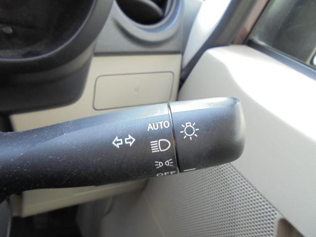 ムーヴ Ｘ　禁煙車　純正オプションケンウッド製ＣＤオーディオ　オートエアコン　オートライト　ベンチシート　フルフラット　アイドリングストップ　アルミホイール　ＥＴＣ　プッシュ式スタート　スマートキー　スペアキー（10枚目）