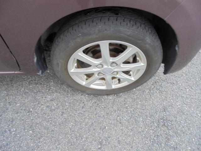 ムーヴ Ｘ　禁煙車　純正オプションケンウッド製ＣＤオーディオ　オートエアコン　オートライト　ベンチシート　フルフラット　アイドリングストップ　アルミホイール　ＥＴＣ　プッシュ式スタート　スマートキー　スペアキー（12枚目）