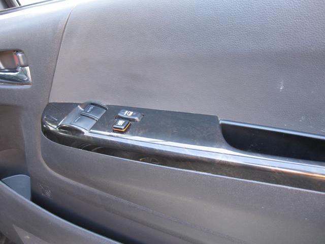 ハイエースバン スーパーGL ダークプライムII 7型 アドブルーメーター 10リッタータンク 1オーナー パブリックビューモニター4カメラ デジタルインナーミラー 純正15インチアルミ ビルトインETC ガラスフィルム DVD再生(15枚目)