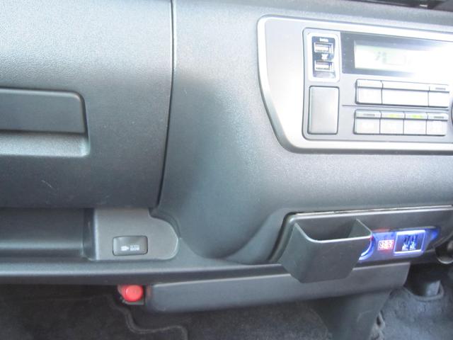 ハイエースバン スーパーGL ダークプライムII 7型 アドブルーメーター 10リッタータンク 1オーナー パブリックビューモニター4カメラ デジタルインナーミラー 純正15インチアルミ ビルトインETC ガラスフィルム DVD再生(17枚目)