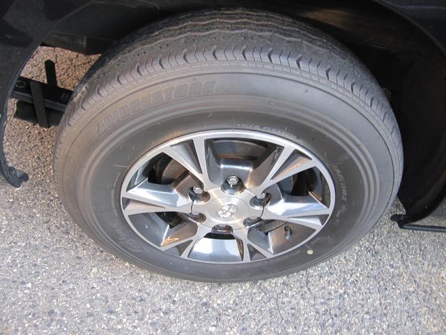 ハイエースバン スーパーGL ダークプライムII 7型 アドブルーメーター 10リッタータンク 1オーナー パブリックビューモニター4カメラ デジタルインナーミラー 純正15インチアルミ ビルトインETC ガラスフィルム DVD再生(23枚目)