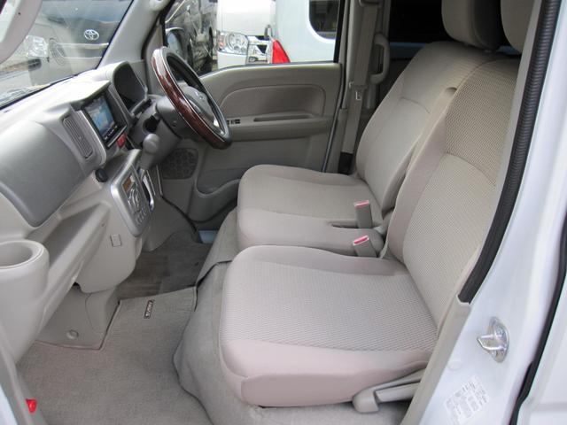 エブリイワゴン ＰＺターボスペシャル　スズキセーフティ　左右電動　電動ステップ　ＨＩＤヘッドライト　バックカメラ　Ｂｌｕｅｔｏｏｔｈ接続ナビ　デジタルミラー前後ドラレコ　スマートドアロック　アルミ　ハイルーフ（13枚目）