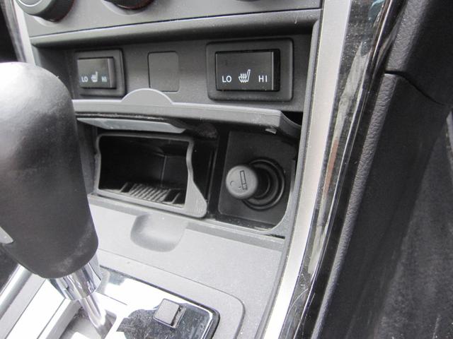 アテンザスポーツワゴン ２５ＥＸ　革シート　禁煙車　ナビ　ＴＶ　ＥＴＣ　前後ドラレコ　プッシュスタート　純正アルミ　ルーフレール　２５００ＣＣ　後席フルフラット（22枚目）