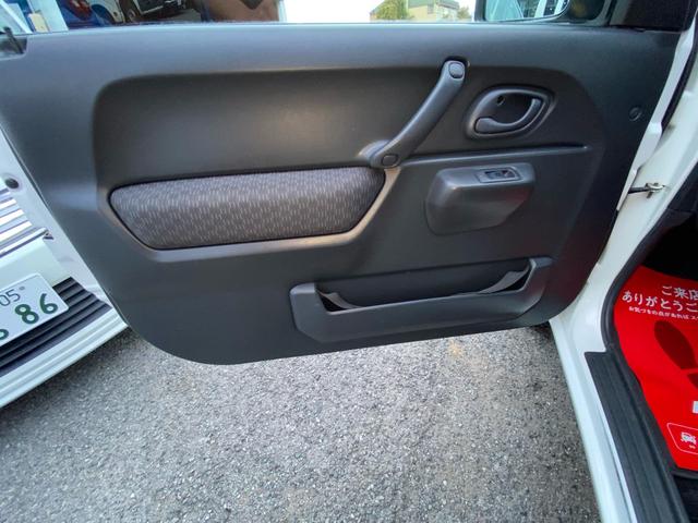 ジムニー XC 5型 新品マッドファクトリー製バグガード!新品ブロックタイヤ!新品レザー調シートカバー!新品ラジエーター!前後バンパー&フェンダーモールチッピングマットブラックペイント!ボーディーコート(19枚目)