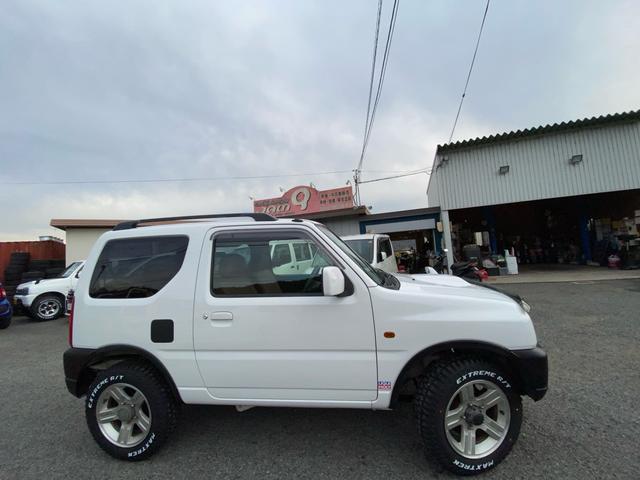 ジムニー XC 5型 新品マッドファクトリー製バグガード!新品ブロックタイヤ!新品レザー調シートカバー!新品ラジエーター!前後バンパー&フェンダーモールチッピングマットブラックペイント!ボーディーコート(27枚目)