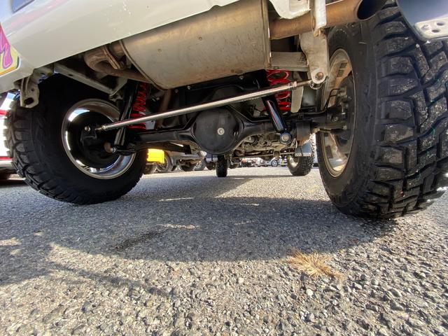 ジムニー XG 2インチリフトアップ オープンカントリーRT スタビ延長ブロック 社外ラテラルロッド CDBluetooth対応 マニュアル 社外16アルミ ETC ボディーコート済み ルームクリーニング済み(30枚目)