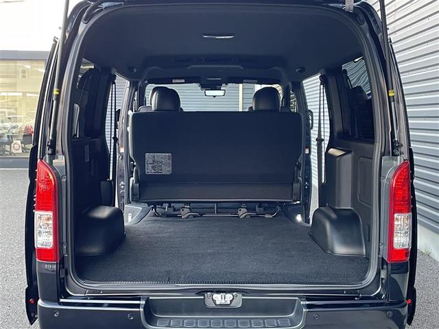 ハイエースバン スーパーＧＬ　ダークプライムＩＩ　４ＷＤ　ワンセグ　メモリーナビ　ミュージックプレイヤー接続可　バックカメラ　衝突被害軽減システム　ＥＴＣ　ＬＥＤヘッドランプ（31枚目）