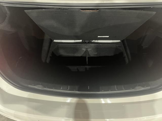 ３２０ｉ　ドライブレコーダー　ＥＴＣ　ナビ　ＴＶ　アルミホイール　ＨＩＤ　パワーシート　ＡＴ　盗難防止システム　ＡＢＳ　ＥＳＣ　ＣＤ　ＵＳＢ　ミュージックプレイヤー接続可　Ｂｌｕｅｔｏｏｔｈ　エアコン(21枚目)