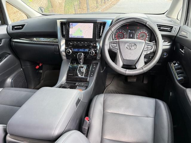 アルファード 2.5S Cパッケージ 禁煙車 SR Dインナ-ミラ- BSM ACC Fダウンモニタ- 黒革 Bカメラ ETC 3眼LEDオートライト シートクーラー/ヒーター メモリ付電動シート ナビ付DA フルセグTV BT DVD(2枚目)