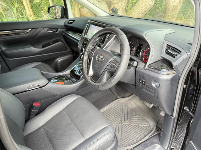 アルファード 2.5S Cパッケージ 禁煙車 SR Dインナ-ミラ- BSM ACC Fダウンモニタ- 黒革 Bカメラ ETC 3眼LEDオートライト シートクーラー/ヒーター メモリ付電動シート ナビ付DA フルセグTV BT DVD(21枚目)