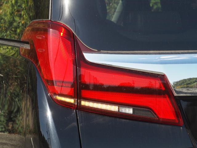 アルファード 2.5S Cパッケージ 禁煙車 SR Dインナ-ミラ- BSM ACC Fダウンモニタ- 黒革 Bカメラ ETC 3眼LEDオートライト シートクーラー/ヒーター メモリ付電動シート ナビ付DA フルセグTV BT DVD(69枚目)