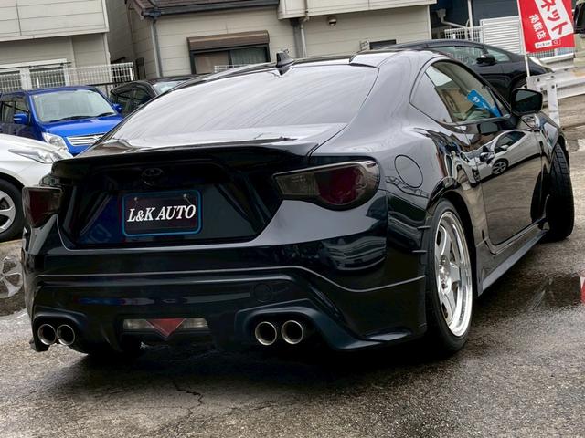 86 GT ナビTV バックカメラ スマートキー HID BLUETOOTH 車高調 TRDエアロ TRD4本出マフラー SSR18AW フォグライト オートライト オートエアコン パドルシフト プッシュスタート(7枚目)