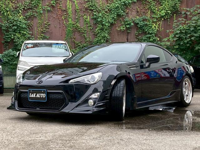 86 GT ナビTV バックカメラ スマートキー HID BLUETOOTH 車高調 TRDエアロ TRD4本出マフラー SSR18AW フォグライト オートライト オートエアコン パドルシフト プッシュスタート(10枚目)