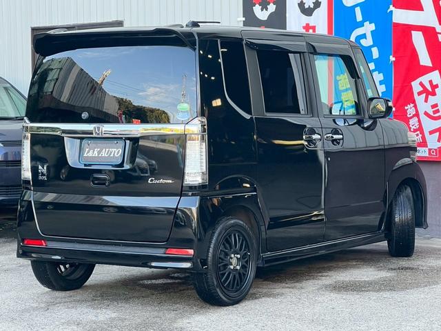 Ｎ－ＢＯＸカスタム Ｇ　ターボＳＳパッケージ　ナビ　衝突軽減　両側電動　バックカメラ　オートクルコン　ターボ車　ＨＩＤ　フォグライト　オートライト　パドルシフト　社外１６ＡＷ　ベンチシート　フルフラット　スマートキー　本革ステアリング　ＥＴＣ（7枚目）