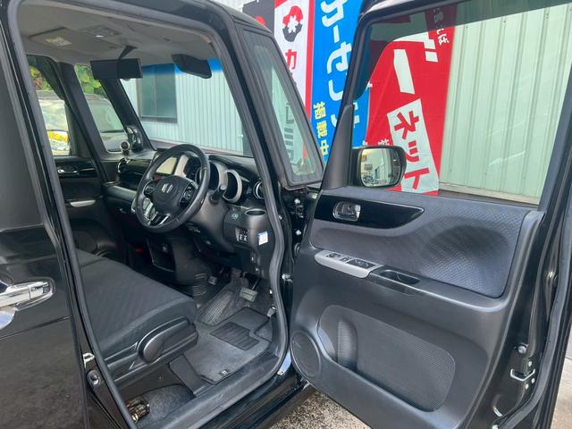 Ｎ－ＢＯＸカスタム Ｇ　ターボＳＳパッケージ　ナビ　衝突軽減　両側電動　バックカメラ　オートクルコン　ターボ車　ＨＩＤ　フォグライト　オートライト　パドルシフト　社外１６ＡＷ　ベンチシート　フルフラット　スマートキー　本革ステアリング　ＥＴＣ（19枚目）