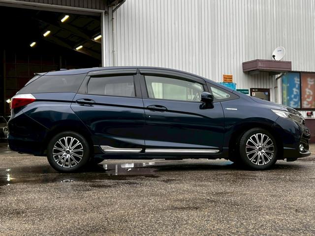 シャトル ハイブリッドＸ　ナビＴＶ　衝突軽減　クルコン　バックカメラ　ＢＬＵＥＴＯＯＴＨ　ハーフレザー　フルフラット　ＬＥＤヘッド　フォグライト　オートライト　パドルシフト　ステアリモコン　社外１５ＡＷ　スマートキー　ＥＴＣ（11枚目）