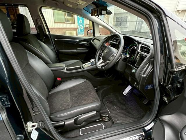 シャトル ハイブリッドＸ　ナビＴＶ　衝突軽減　クルコン　バックカメラ　ＢＬＵＥＴＯＯＴＨ　ハーフレザー　フルフラット　ＬＥＤヘッド　フォグライト　オートライト　パドルシフト　ステアリモコン　社外１５ＡＷ　スマートキー　ＥＴＣ（17枚目）