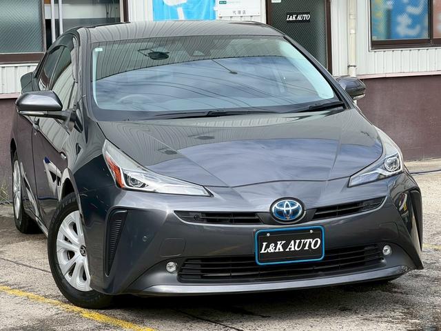 プリウス S 純正9インチナビ トヨタセフティセンス レーダークルコン LEDヘッド バックカメラ フォグ BLUETOOTH DVD再生 ETC ステアリモコン ミュージックサーバー オートライト 純正アルミ(5枚目)