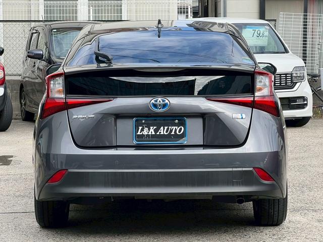 プリウス S 純正9インチナビ トヨタセフティセンス レーダークルコン LEDヘッド バックカメラ フォグ BLUETOOTH DVD再生 ETC ステアリモコン ミュージックサーバー オートライト 純正アルミ(13枚目)