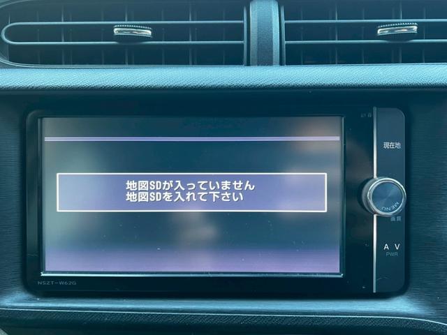 アクア Ｓ　純正ナビＴＶ　スマートキー　ＬＥＤヘッド　ＢＬＵＥＴＯＯＴＨ　　アルミペダル　フォグライト　オートライト　プッシュスタート　純正１６ＡＷ　ウィンカーミラー　サイドバイザー　ＣＤ／ＤＶＤ再生　ＥＴＣ（4枚目）