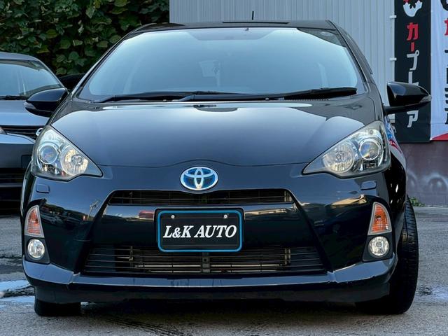 アクア Ｓ　純正ナビＴＶ　スマートキー　ＬＥＤヘッド　ＢＬＵＥＴＯＯＴＨ　　アルミペダル　フォグライト　オートライト　プッシュスタート　純正１６ＡＷ　ウィンカーミラー　サイドバイザー　ＣＤ／ＤＶＤ再生　ＥＴＣ（9枚目）