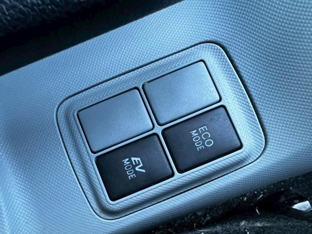 アクア Ｓ　純正ナビＴＶ　スマートキー　ＬＥＤヘッド　ＢＬＵＥＴＯＯＴＨ　　アルミペダル　フォグライト　オートライト　プッシュスタート　純正１６ＡＷ　ウィンカーミラー　サイドバイザー　ＣＤ／ＤＶＤ再生　ＥＴＣ（31枚目）