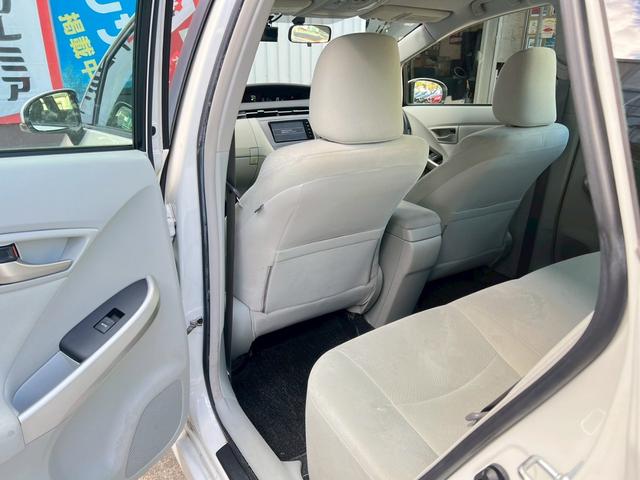 プリウス Ｓ　純正ナビＴＶ　バックカメラ　スマートキー　ＢＬＵＥＴＯＯＴＨ　オートライト　ＨＩＤヘッドライト　フォグライト　純正１５ＡＷ　フルフラット　ステアリモコン　ウィンカーミラー　プッシュスタート　ＥＴＣ（24枚目）