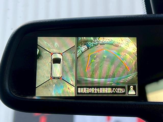 ノート メダリスト　純正ナビ　全周囲カメラ　ハーフレザー　オートライト　スマートキー　プッシュスタート　ライトレベライザー　サイドバイザー　アイドリングストップ　スーパーチャージャー　横滑り防止　盗難防止システム　ＥＴＣ（4枚目）