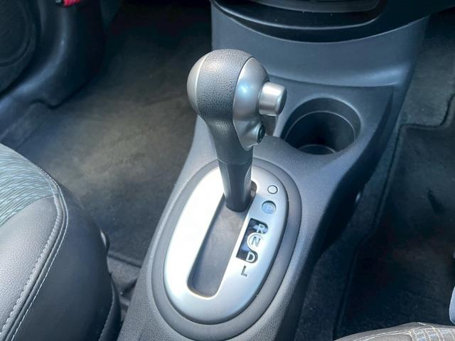 ノート メダリスト　純正ナビ　全周囲カメラ　ハーフレザー　オートライト　スマートキー　プッシュスタート　ライトレベライザー　サイドバイザー　アイドリングストップ　スーパーチャージャー　横滑り防止　盗難防止システム　ＥＴＣ（31枚目）