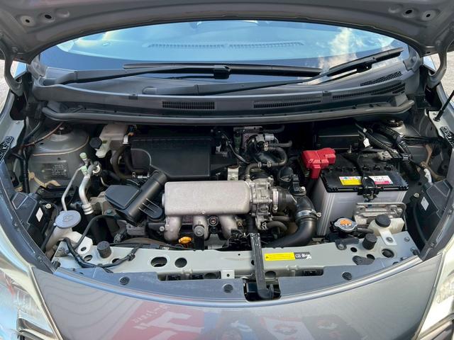 ノート メダリスト　純正ナビ　全周囲カメラ　ハーフレザー　オートライト　スマートキー　プッシュスタート　ライトレベライザー　サイドバイザー　アイドリングストップ　スーパーチャージャー　横滑り防止　盗難防止システム　ＥＴＣ（34枚目）