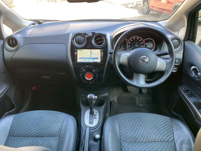 ノート メダリスト　純正ナビＴＶ　全周囲カメラ　ハーフレザー　ＢＬＵＥＴＯＯＴＨ　オートライト　スマートキー　プッシュスタート　レベライザー　ウィンカーミラ　アイドリングストップ　スーパーチャージャー　横滑り防止　ＥＴＣ（2枚目）