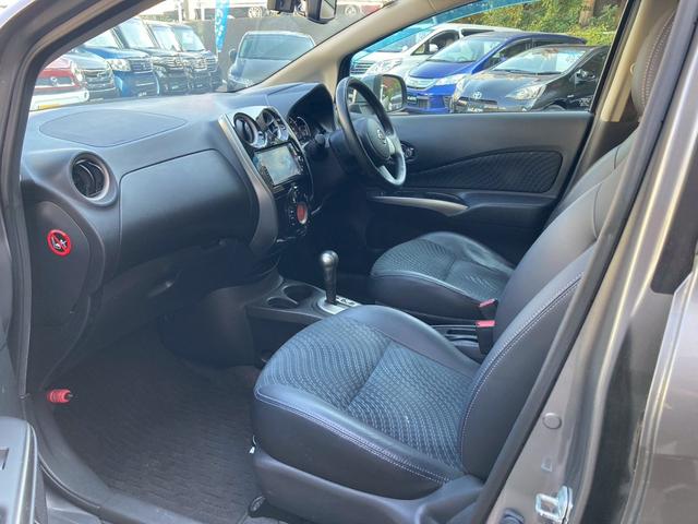 ノート メダリスト　純正ナビＴＶ　全周囲カメラ　ハーフレザー　ＢＬＵＥＴＯＯＴＨ　オートライト　スマートキー　プッシュスタート　レベライザー　ウィンカーミラ　アイドリングストップ　スーパーチャージャー　横滑り防止　ＥＴＣ（22枚目）