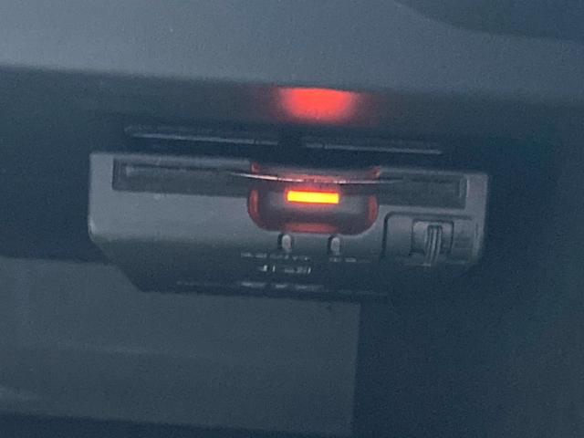 ノート メダリスト　純正ナビＴＶ　全周囲カメラ　ハーフレザー　ＢＬＵＥＴＯＯＴＨ　オートライト　スマートキー　プッシュスタート　レベライザー　ウィンカーミラ　アイドリングストップ　スーパーチャージャー　横滑り防止　ＥＴＣ（34枚目）