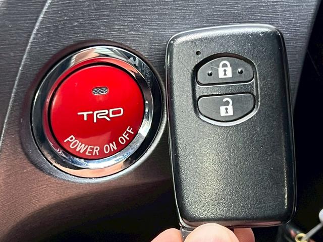 プリウス Ｇツーリングセレクション　純正ナビＴＶ　クルコン　バックカメラ　ＬＥＤ　電動シート　純正１７ＡＷ　ハーフレザー　革巻ステアリング　ＢＬＵＥＴＯＯＴＨ　ステアリモコン　オートライト　フォグ　スマートキー　ウィンカーミラー　ＥＴＣ（35枚目）