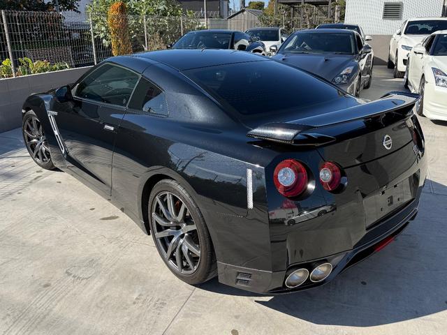 GT-R ブラックエディション MY14.フルノーマル車両.純正RECAROシート.前席シートヒーター.(9枚目)