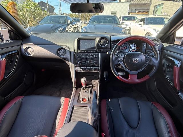 GT-R ブラックエディション MY14.フルノーマル車両.純正RECAROシート.前席シートヒーター.(16枚目)