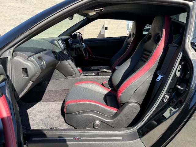 GT-R ブラックエディション MY14.フルノーマル車両.純正RECAROシート.前席シートヒーター.(22枚目)