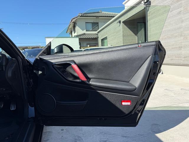 GT-R ブラックエディション MY14.フルノーマル車両.純正RECAROシート.前席シートヒーター.(28枚目)