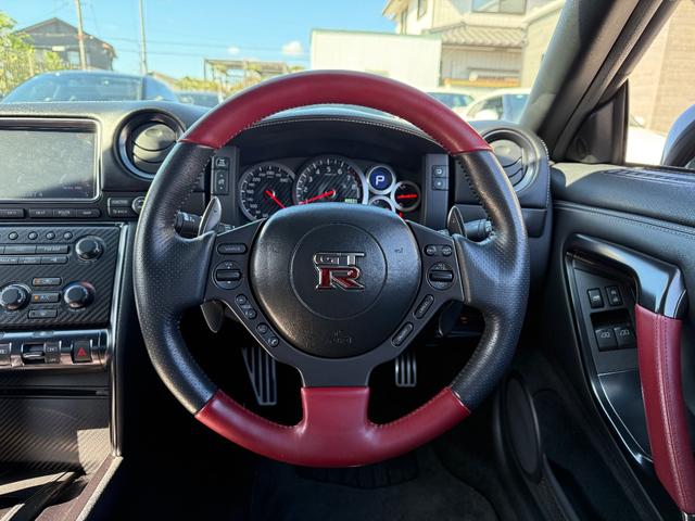 GT-R ブラックエディション MY14.フルノーマル車両.純正RECAROシート.前席シートヒーター.(30枚目)