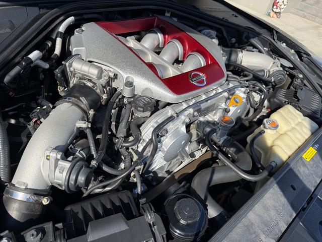 GT-R ブラックエディション MY14.フルノーマル車両.純正RECAROシート.前席シートヒーター.(35枚目)
