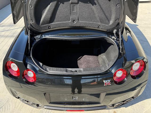 GT-R ブラックエディション MY14.フルノーマル車両.純正RECAROシート.前席シートヒーター.(37枚目)