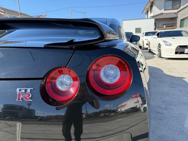 GT-R ブラックエディション MY14.フルノーマル車両.純正RECAROシート.前席シートヒーター.(41枚目)