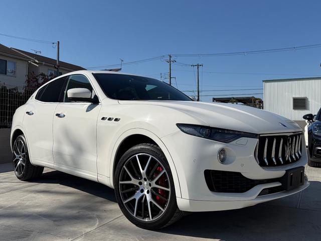 レヴァンテ S 赤革シート.パノラマサンルーフ.純正OP21インチAW.カーボンインテリア.シートヒーター&ベンチレーター.パワーバックドア.360℃カメラ.ドライブレコーダー.ETC(4枚目)