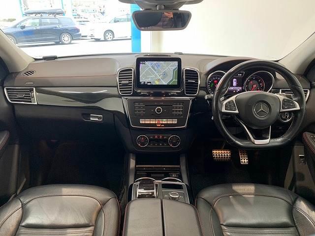 ＧＬＥ３５０ｄ　４マチック　クーペスポーツ　禁煙車　サンルーフ　黒革シート　純正ナビ　アラウンドビューモニター　レーダークルーズコントロール　メモリ付きパワーシート　ブライドスポットモニター　ハーマンカードン　シートヒーター　ＬＥＤヘッド(2枚目)