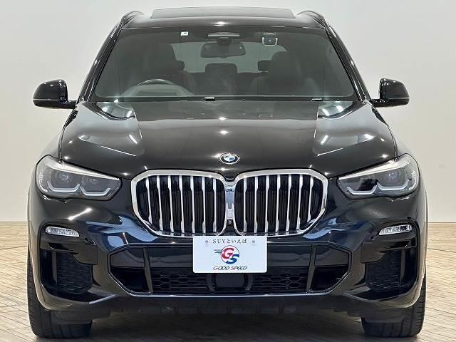 Ｘ５ ｘＤｒｉｖｅ　３５ｄ　Ｍスポーツ　法人１オナ　プラスＰＫＧ　イージークローザー　禁煙　リアエンターテインメント　保冷／保温機能付きカップホルダー　黒革　サンルーフ　ブラインドスポット　全周囲カメラ　シートヒーター　メモリ付パワーシート（13枚目）