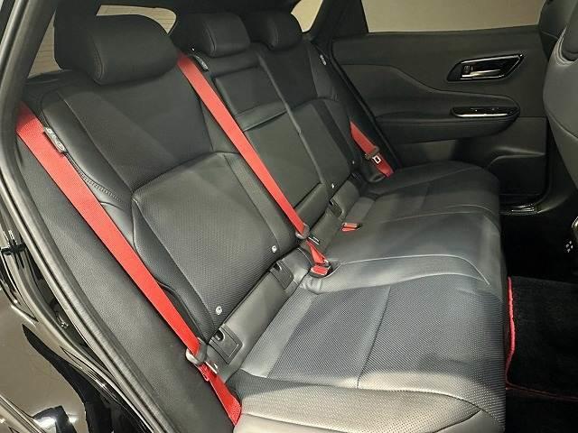 クラウンスポーツ ＳＰＯＲＴ　ＲＳ　（ＰＨＥＶ）　４ＷＤ　モデリスタ　パノラマルーフ　全周囲　サンルーフ　キーレス　バックカメラ　フルセグテレビ　ミュージックプレイヤー接続可　横滑り防止機能　盗難防止装置　衝突被害軽減システム　ＥＴＣ　スマートキー（10枚目）